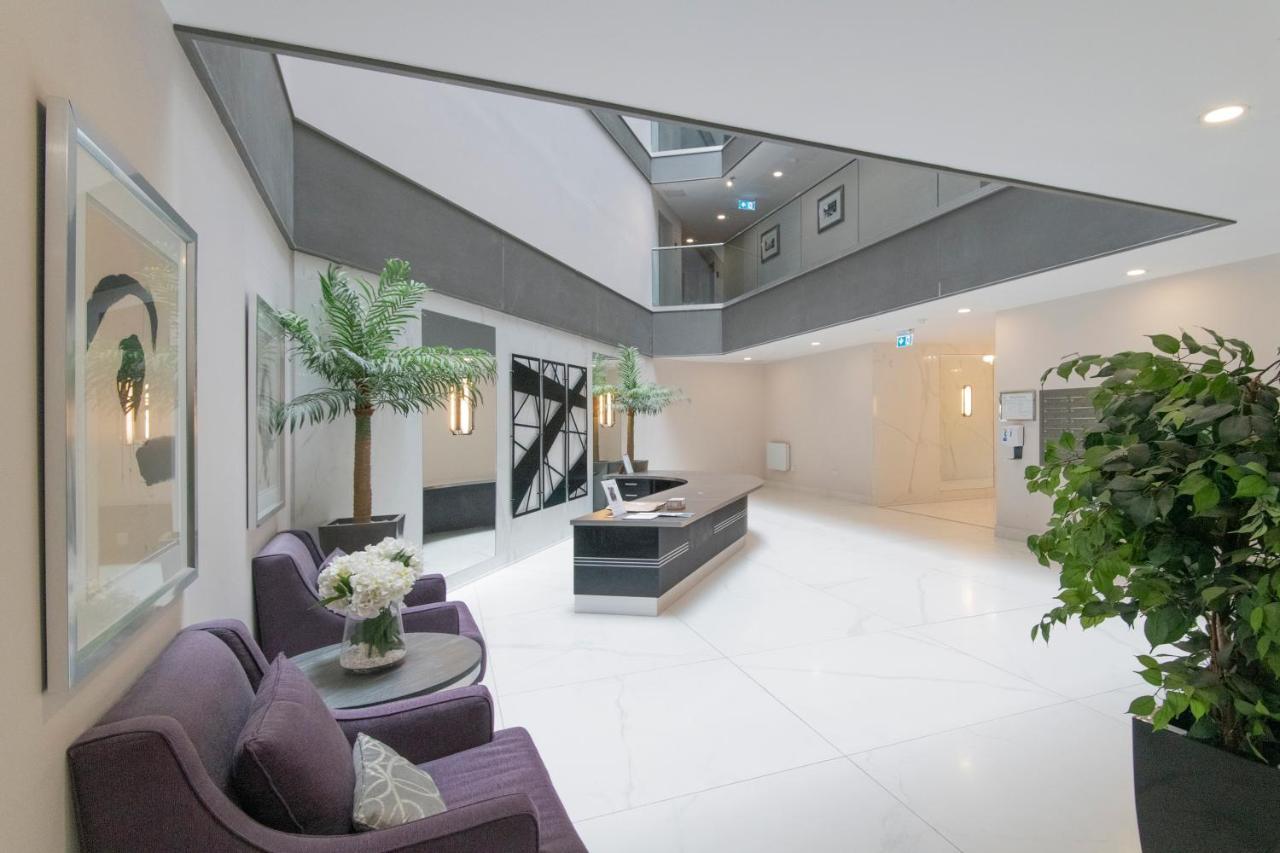 Spacious Apartment With Parking Space, Close To Heathrow, Elizabeth Line And Windsor Maidenhead Exterior photo